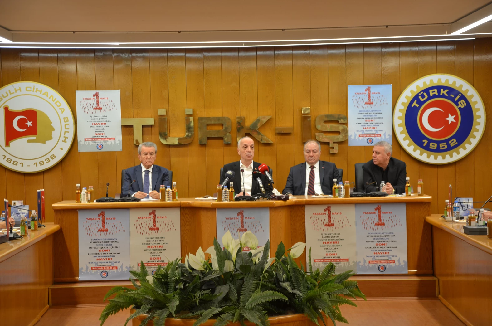 Türk İş Hükümete Seslendi''İşçilerin vergiyle ilgili taleplerini gündeme alın” 